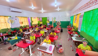 Crianças entram no clima da Copa do Mundo e demonstram apoio à Seleção Brasileira em escolas de Querência