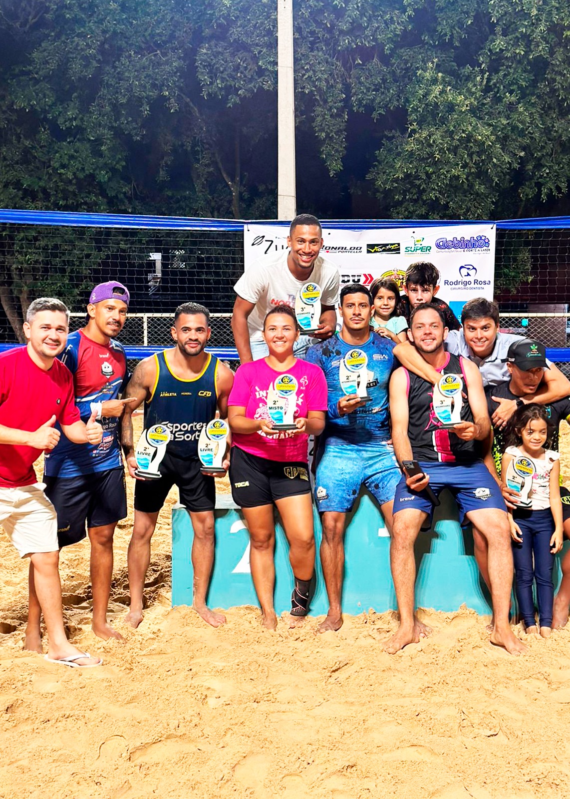 Vôlei de Areia na Praça do Lazer - veja detalhe